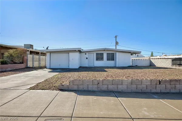 $1,500 | 232 Hillcrest Drive, Henderson, NV 89015