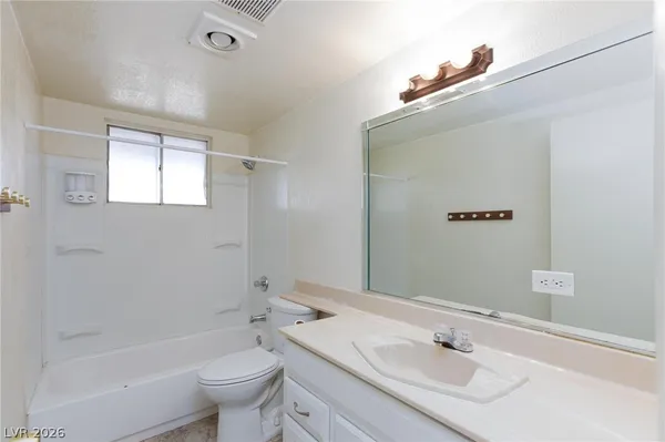 $1,500 | 232 Hillcrest Drive, Henderson, NV 89015