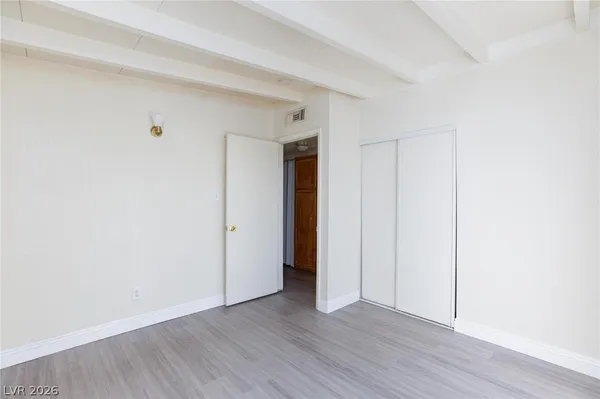 $1,500 | 232 Hillcrest Drive, Henderson, NV 89015