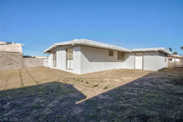 $1,500 | 232 Hillcrest Drive, Henderson, NV 89015