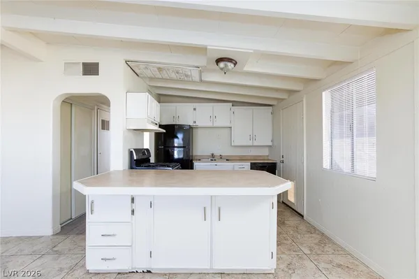 $1,500 | 232 Hillcrest Drive, Henderson, NV 89015