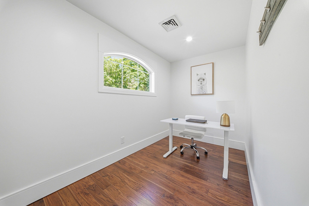 62 Claybrook Road Dover, MA 02030 - Photo 23 of 41