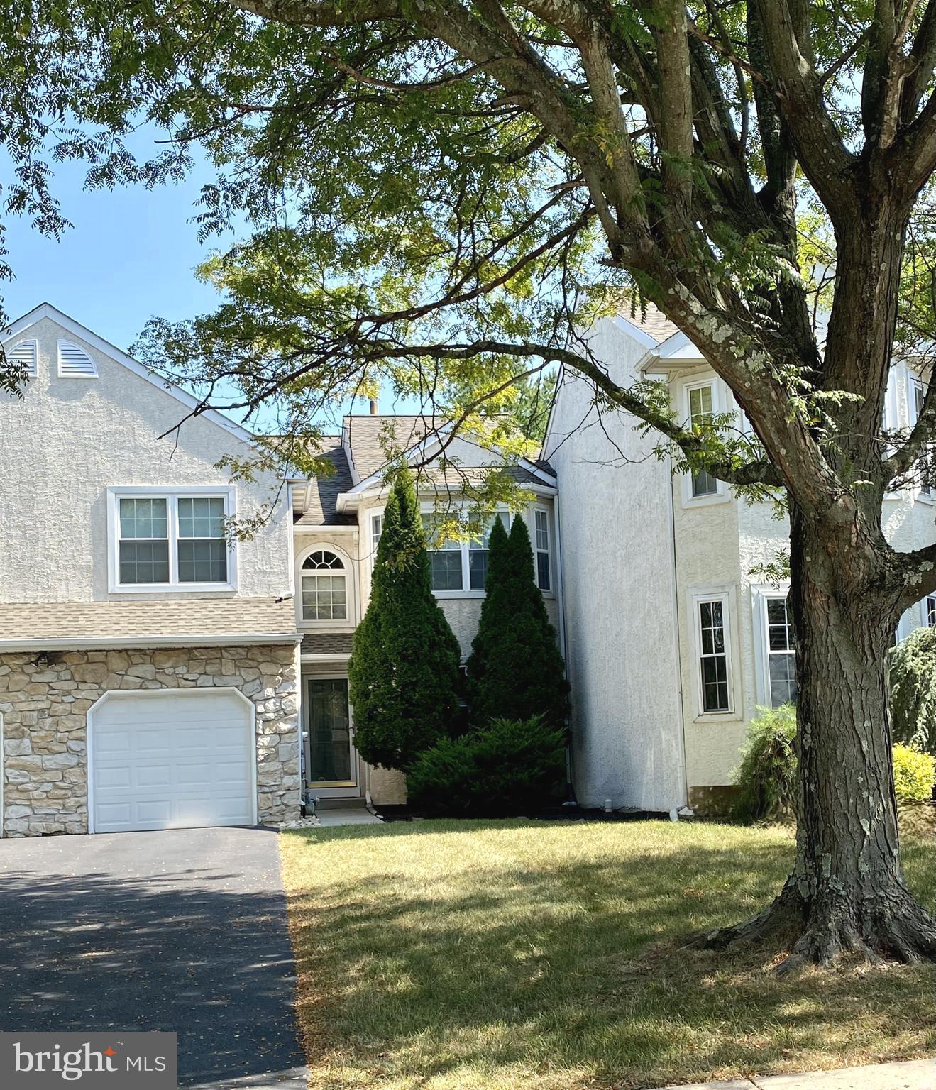 209 Primrose Lane Maple Glen, PA 19002 - Photo 1 of 37