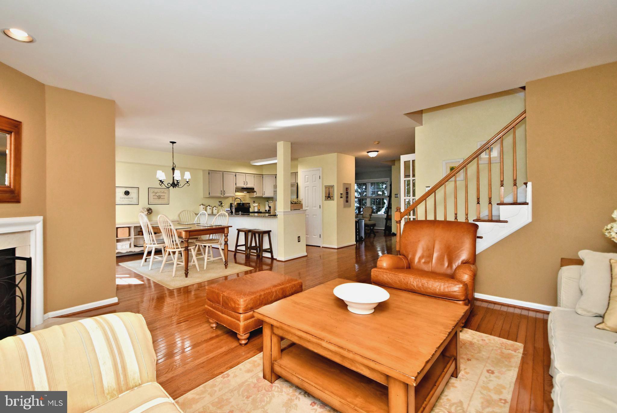 209 Primrose Lane Maple Glen, PA 19002 - Photo 16 of 37 Casual and Inviting Great Room