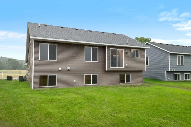 $399,850 | 337 Ridge Road, Le Sueur, MN 56058