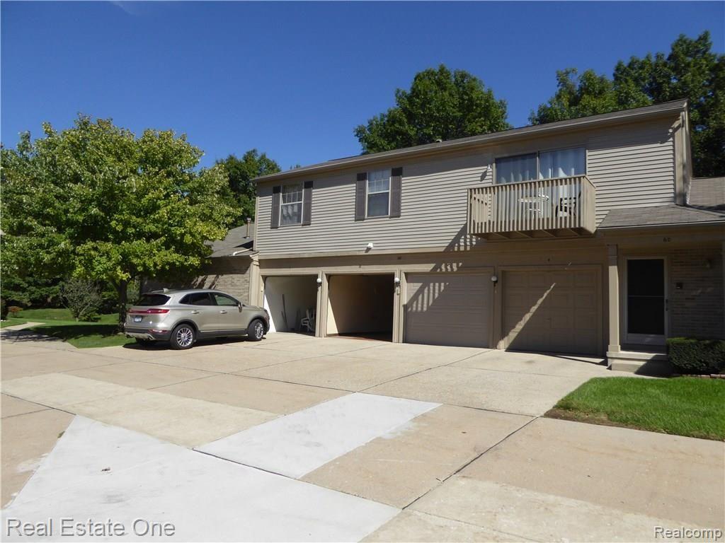 60-1 Pine Tree Ridge, Unit 23 Waterford, MI 48327 - Photo 3 of 23 2016-09-20 03.05