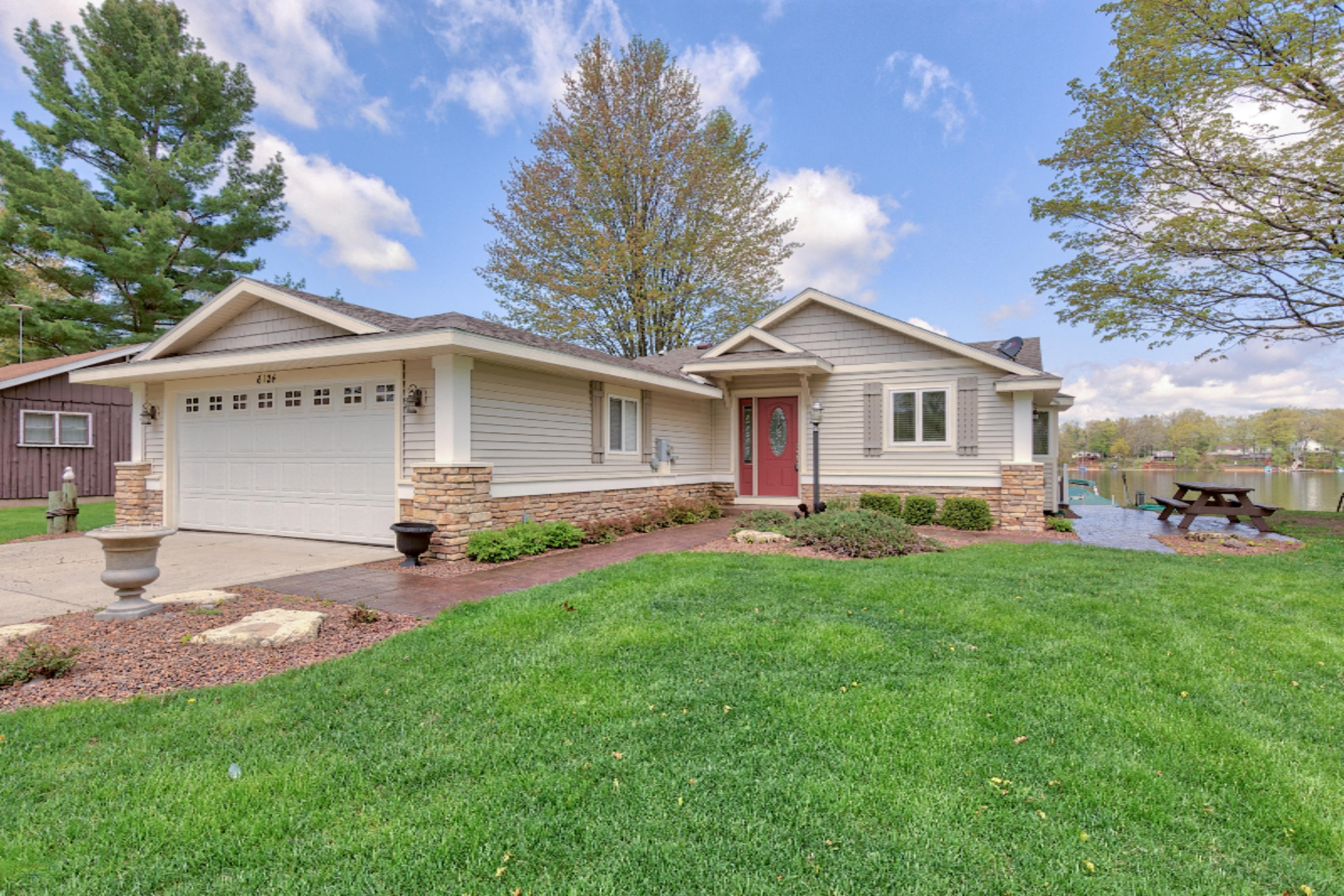 01 Front of Home