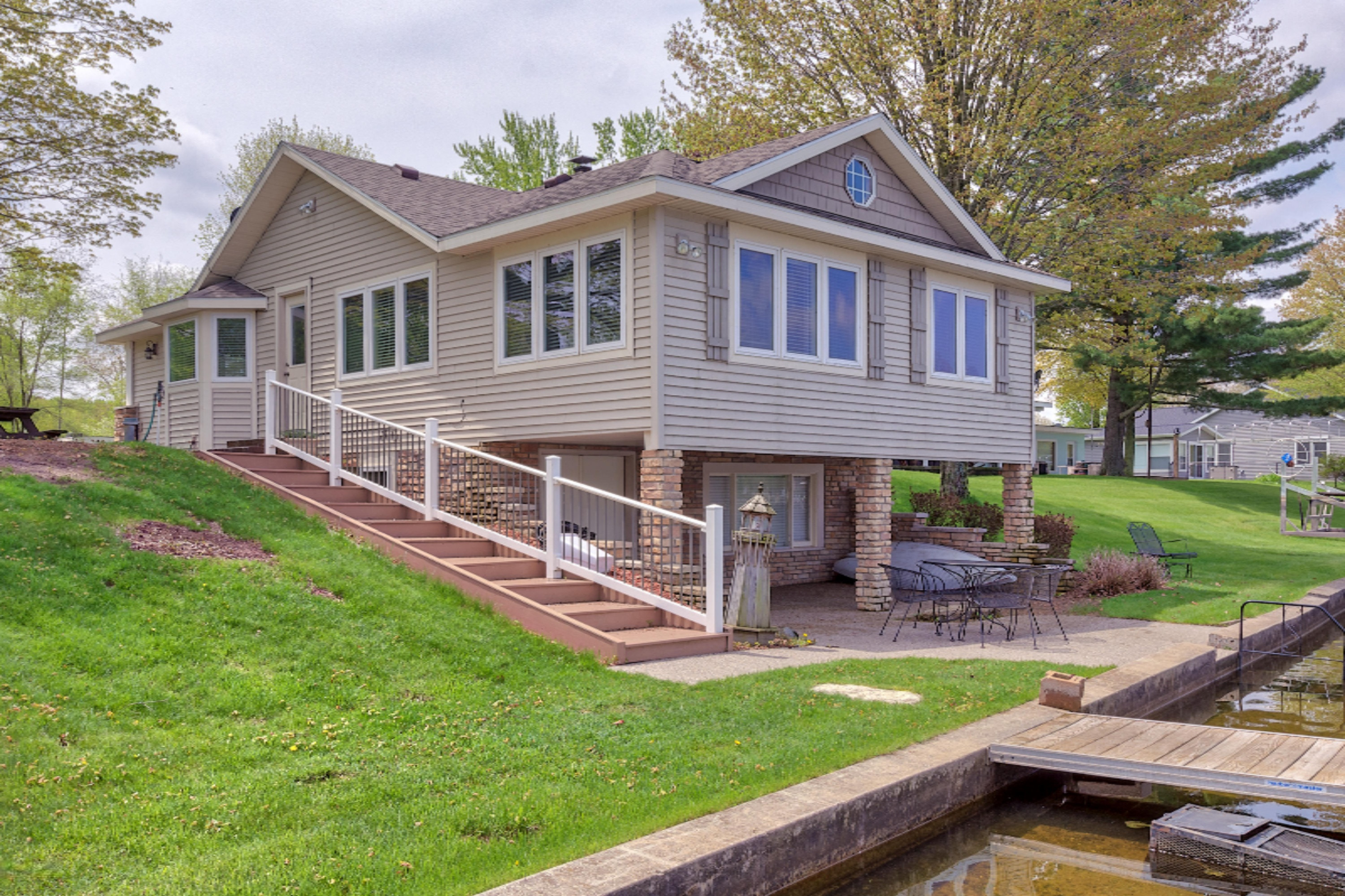 6124 Cutler Road Lakeview, MI 48850 - Photo 6 of 38 02 Lakeside of Home