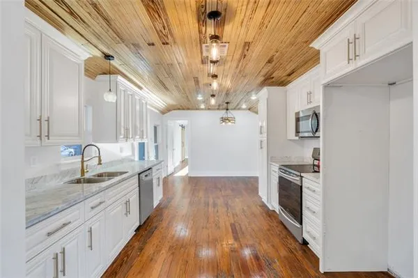 $349,000 | 12401 Willow Drive, New Orleans, LA 70131