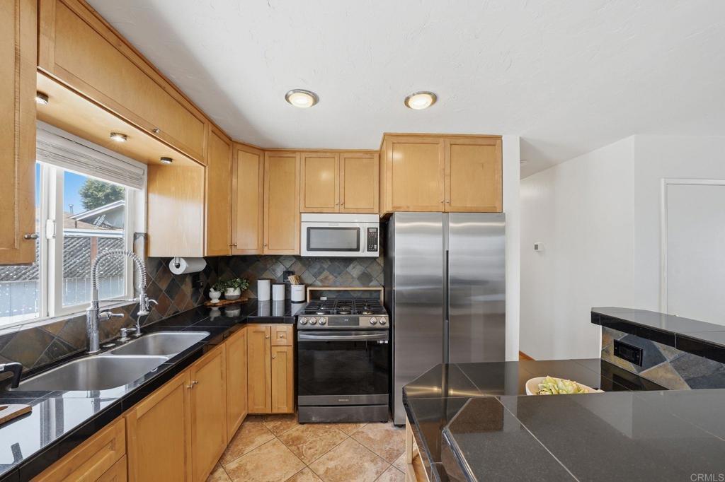 7022 Jeanne Road Lemon Grove, CA 91945 - Photo 15 of 41