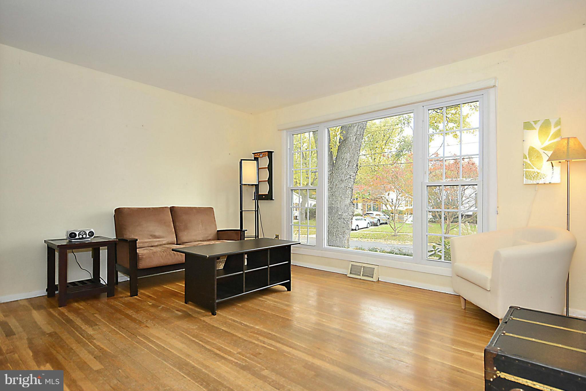 3509 Olympic Street Silver Spring, MD 20906 - Photo 4 of 21 Living Room