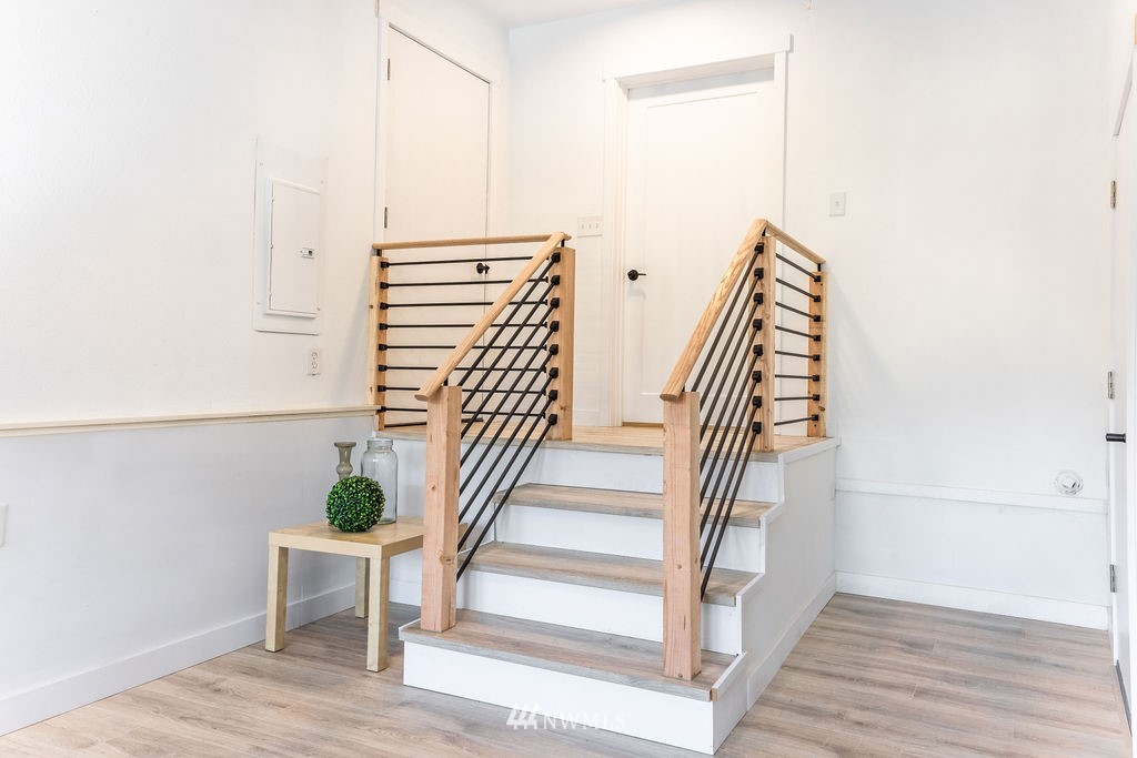 12425 Highway 12 Rochester, WA 98579 - Photo 20 of 29 a view of entryway with wooden floor