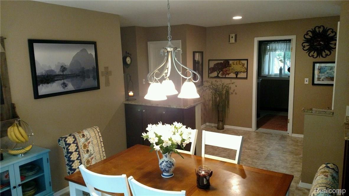 710 Rutgers Road Rochester, MI 48309 - Photo 5 of 31 IMG_0544.JPG