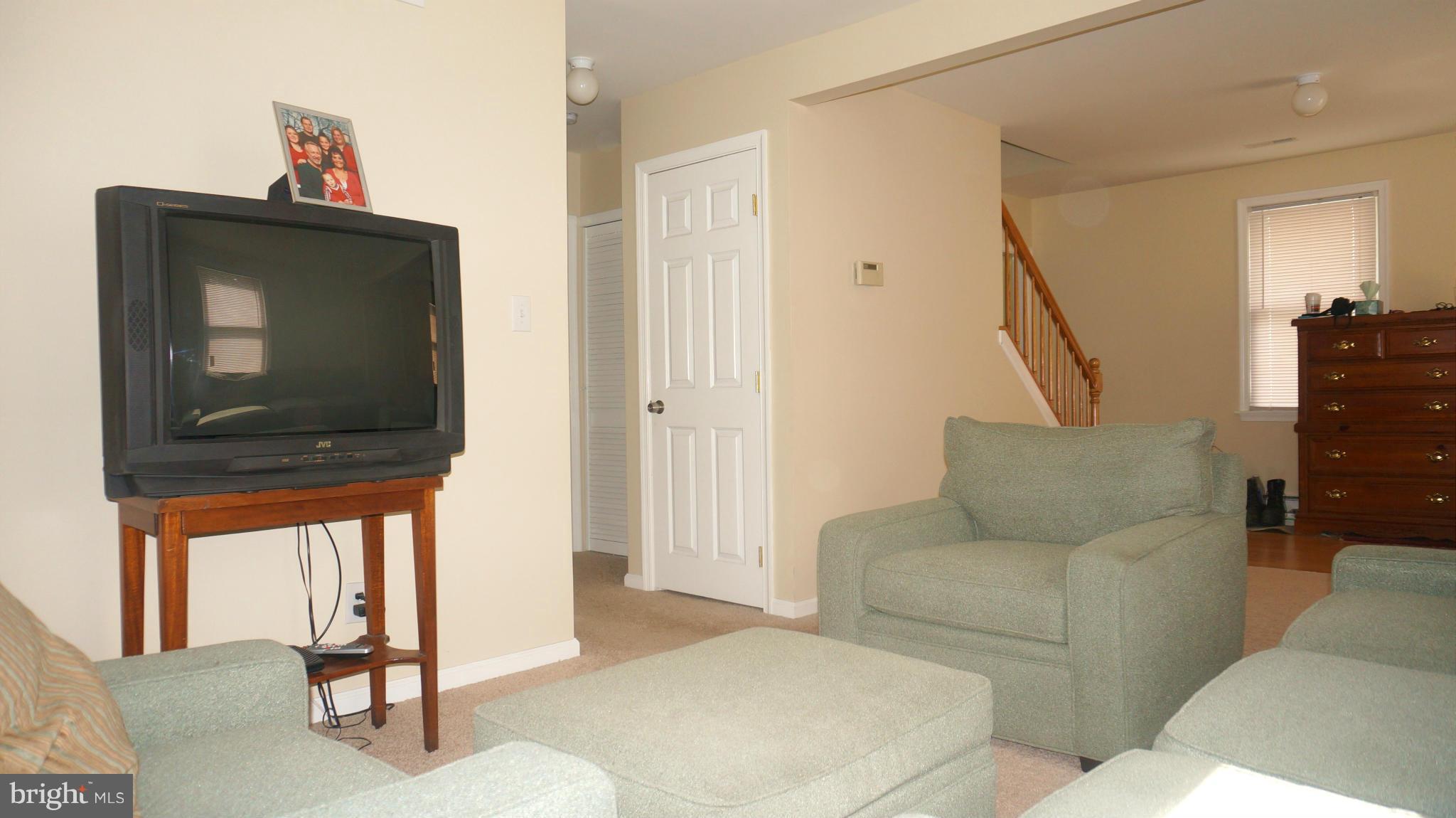 105 Trappe Road Baltimore, MD 21222 - Photo 7 of 19 Living Room/Dining Room