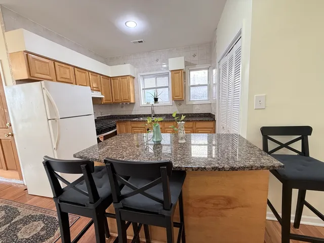 $1,700 | 3643 South Hamilton Avenue, Unit 3, Chicago, IL 60609