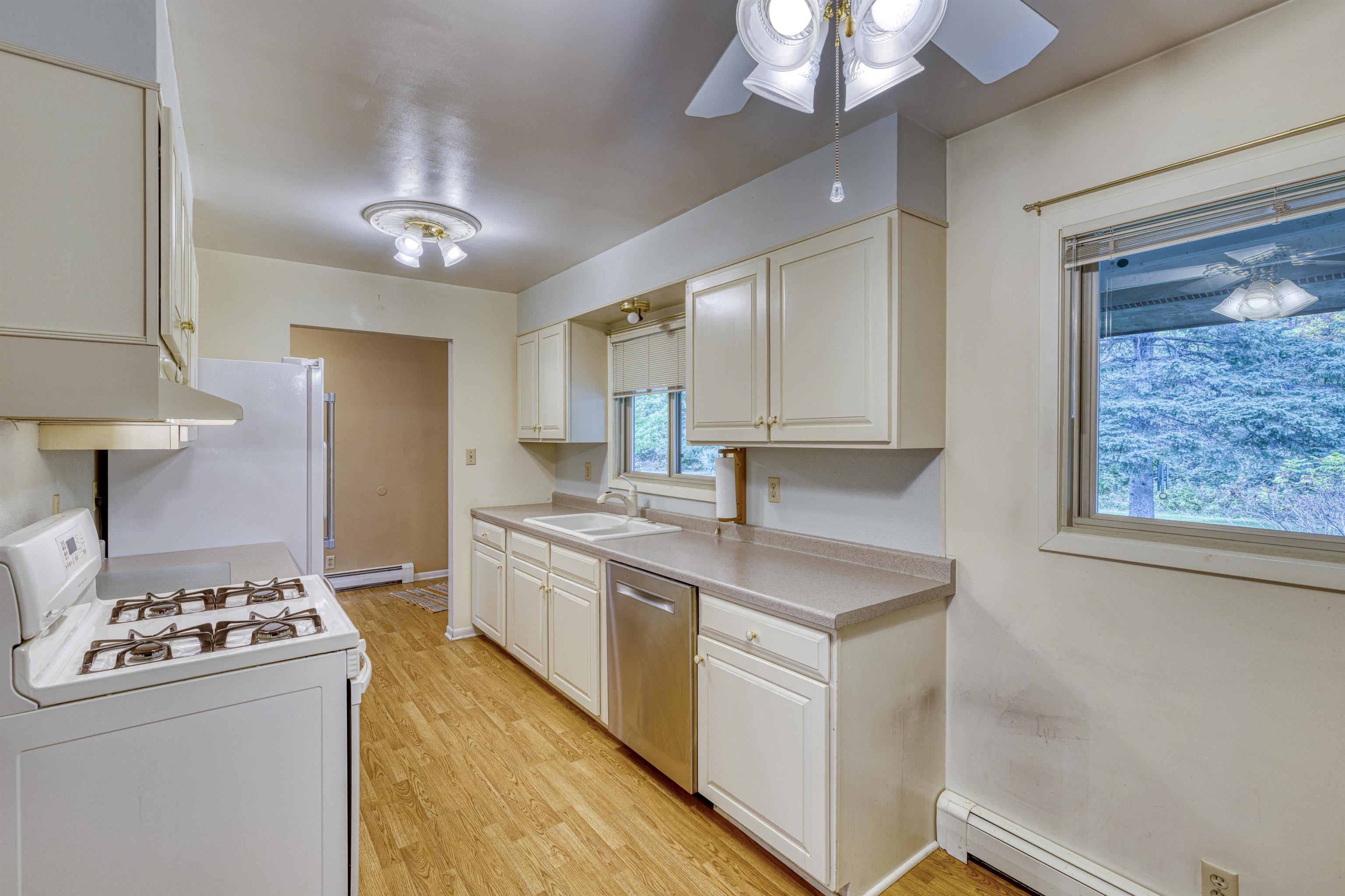 1954 Lismore Road Duluth, MN 55804 - Photo 27 of 57