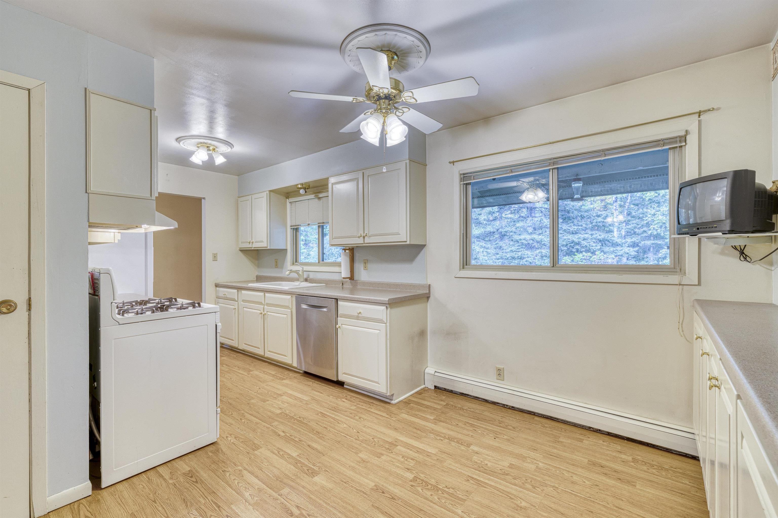 1954 Lismore Road Duluth, MN 55804 - Photo 29 of 57