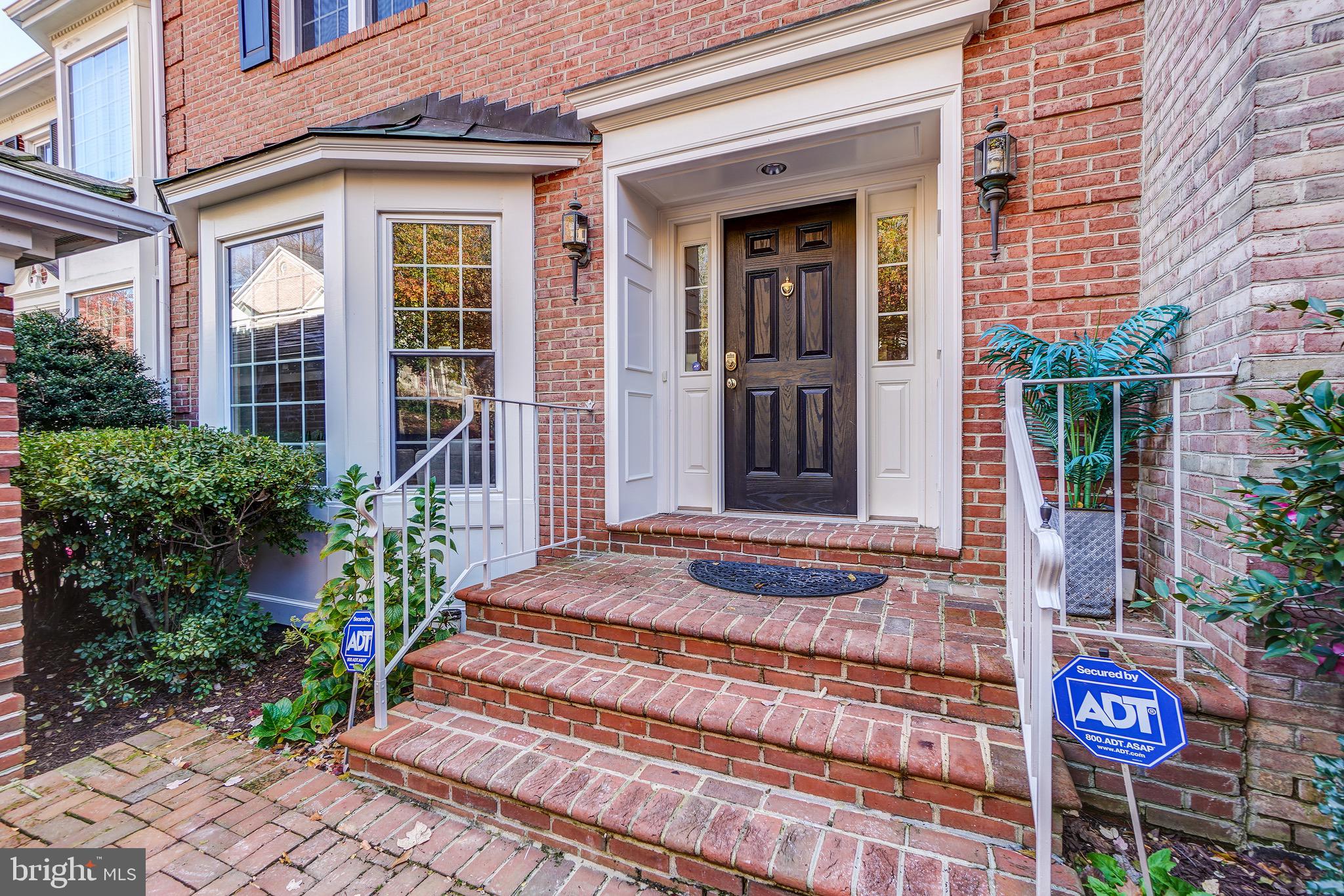 8006 Quarry Ridge Way Bethesda, MD 20817 - Photo 3 of 35