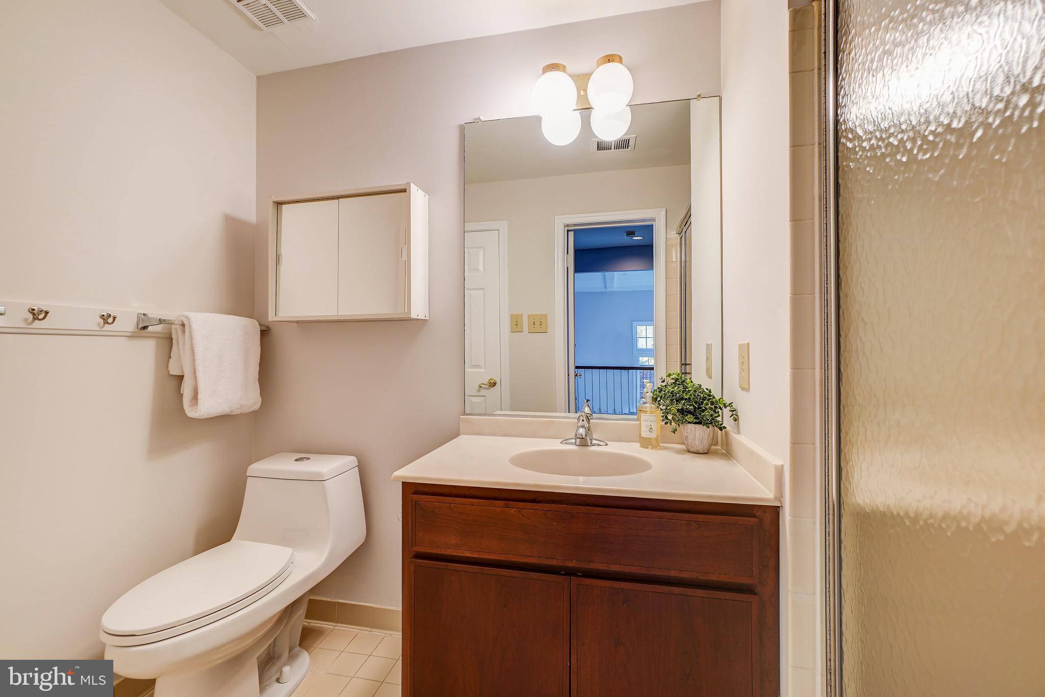 8006 Quarry Ridge Way Bethesda, MD 20817 - Photo 32 of 35