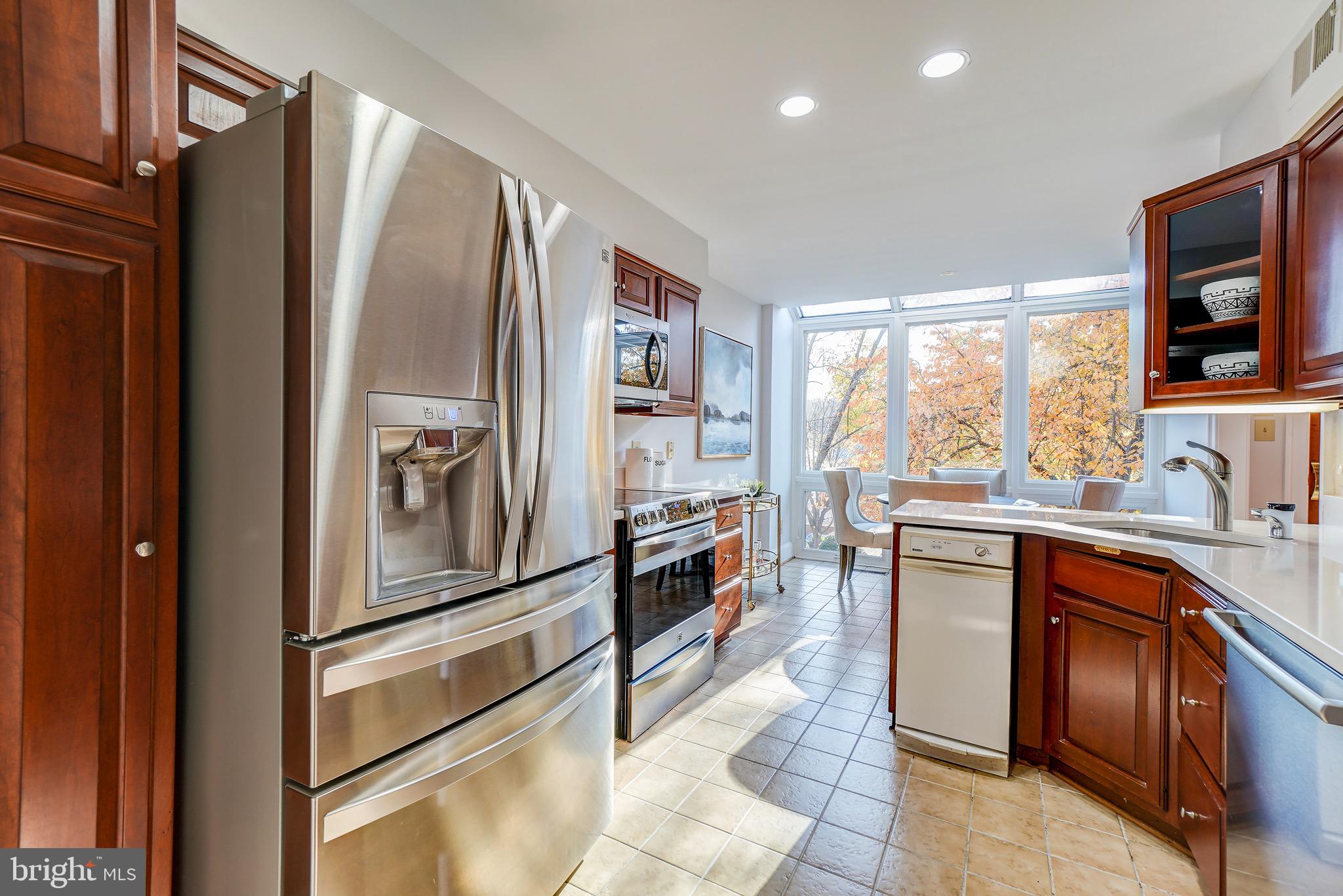 8006 Quarry Ridge Way Bethesda, MD 20817 - Photo 9 of 35