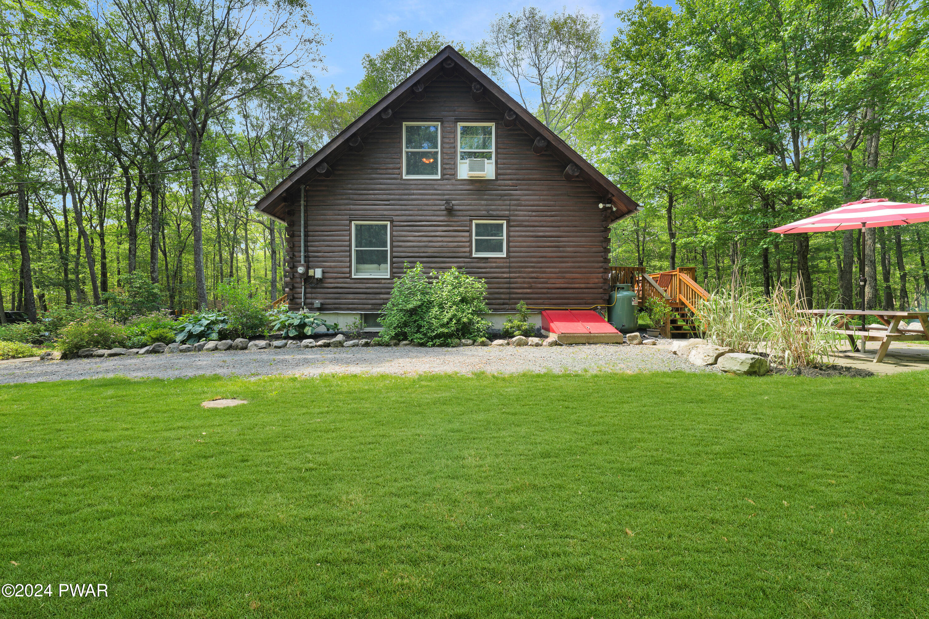 415 Sawkill Road Milford, PA 18337 - Photo 5 of 39 LEX00148 copy