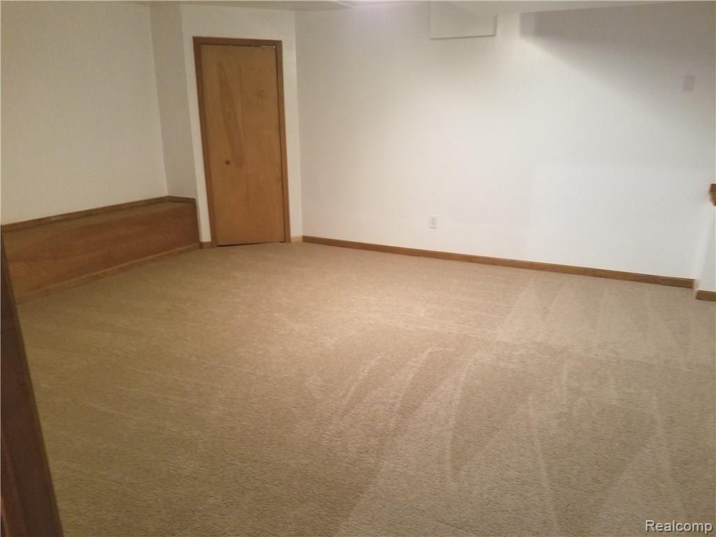 6182 Clarkston Road Clarkston, MI 48346 - Photo 12 of 20 20160920_103456.jpg