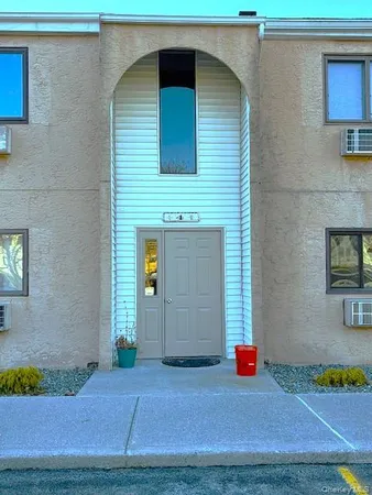 $219,900 | 4 Scarborough Lane, Unit B, Wappingers Falls, NY 12590