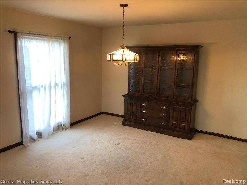 1944 North Kilburn Road Rochester Hills, MI 48306 - Photo 13 of 62