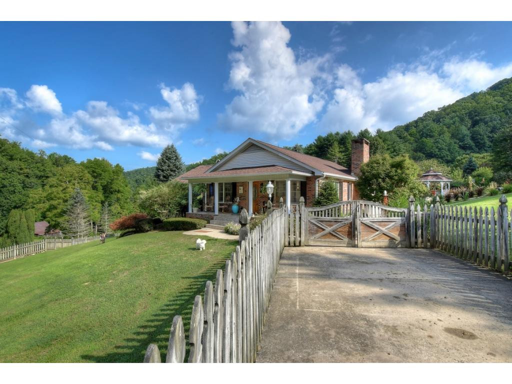 203 Chandler Cove Road Erwin, TN 37650 - Photo 2 of 36 Photo 2
