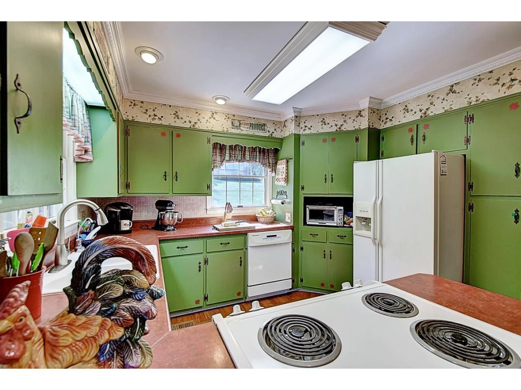 203 Chandler Cove Road Erwin, TN 37650 - Photo 10 of 36 Photo 10