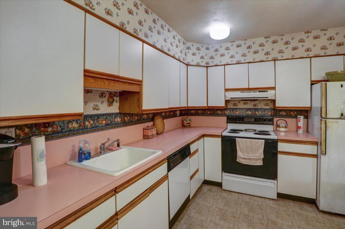 1007 Raintree Lane Malvern, PA 19355 - Photo 10 of 17 Gallery Image 10