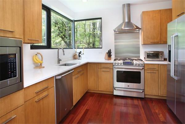 33 Rangeley Road Brookline, MA 02467 - Photo 5 of 10 Gallery Image 5