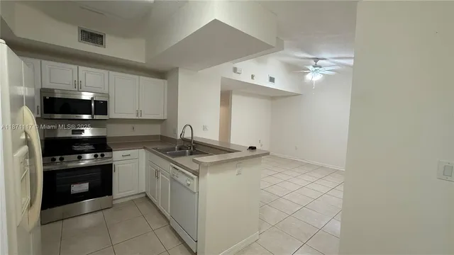 $2,950 | 10150 Southwest 88th Street, Unit 106, Miami, FL 33176