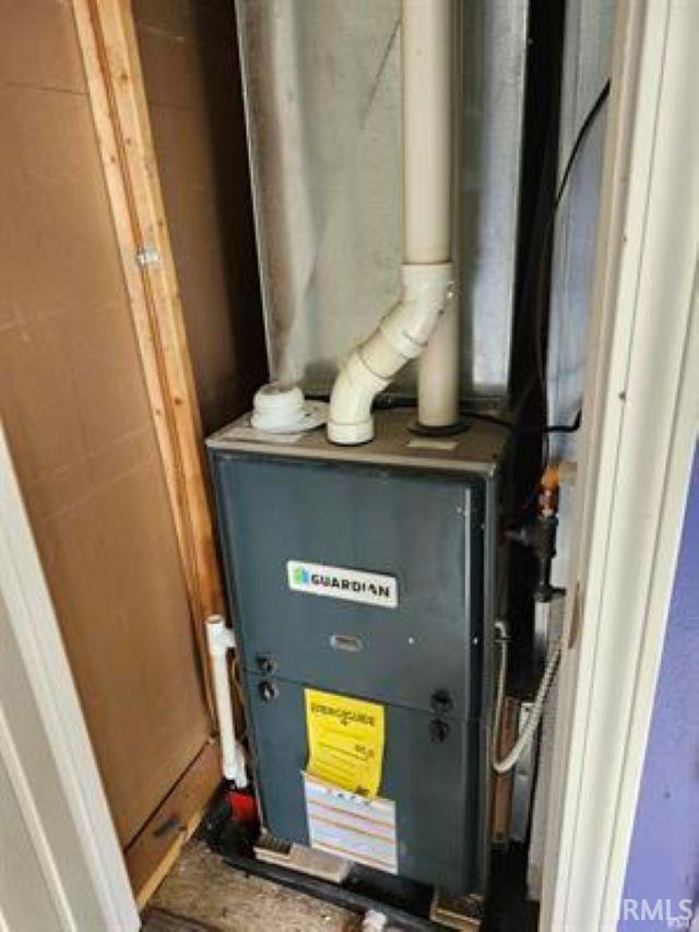 208 North Oak Street Bluffton, IN 46714 - Photo 7 of 16