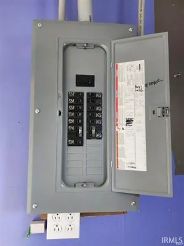 $85,000 | 208 North Oak Street, Bluffton, IN 46714