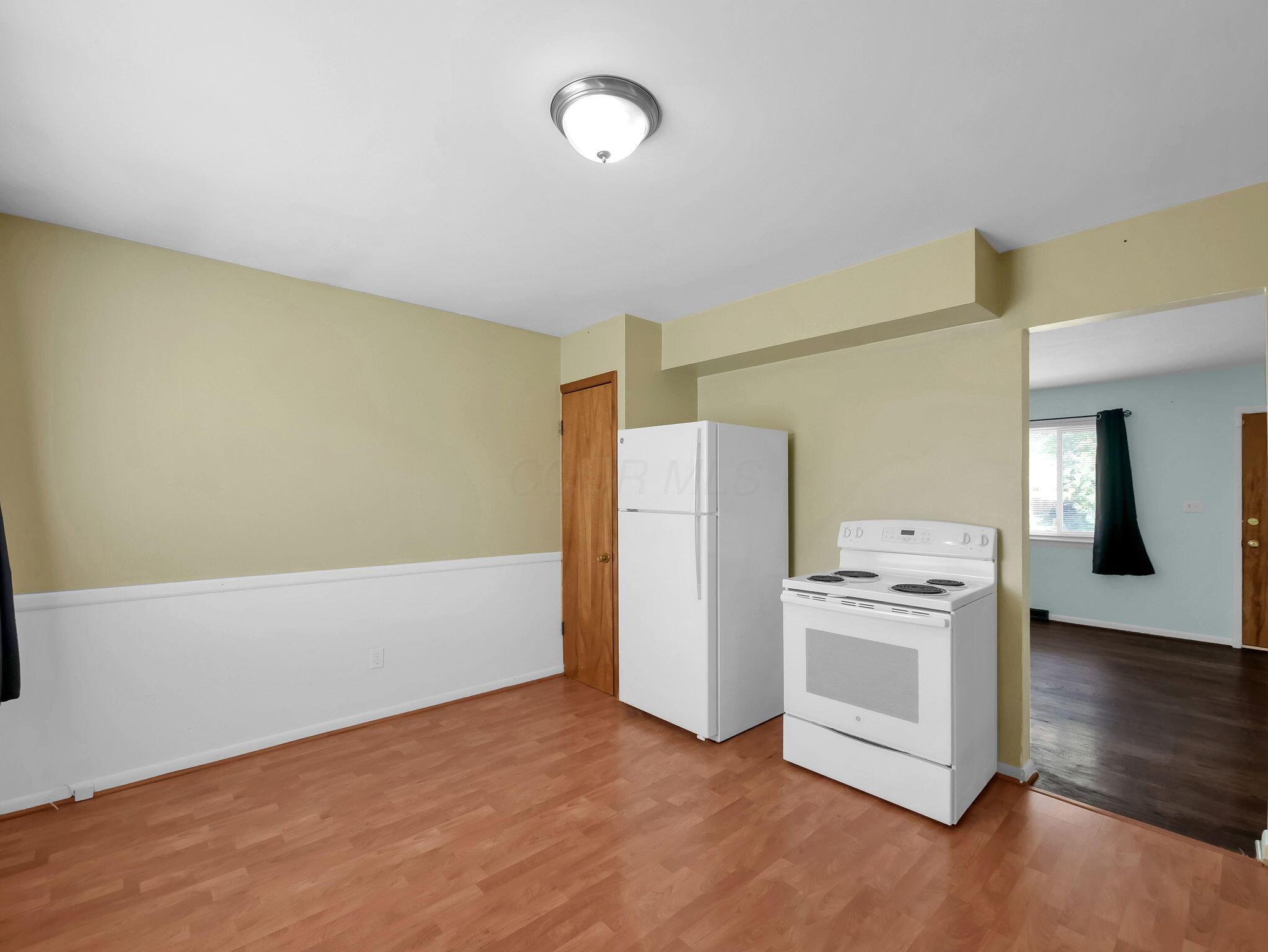 13-web-or-mls-308-oxley-rd