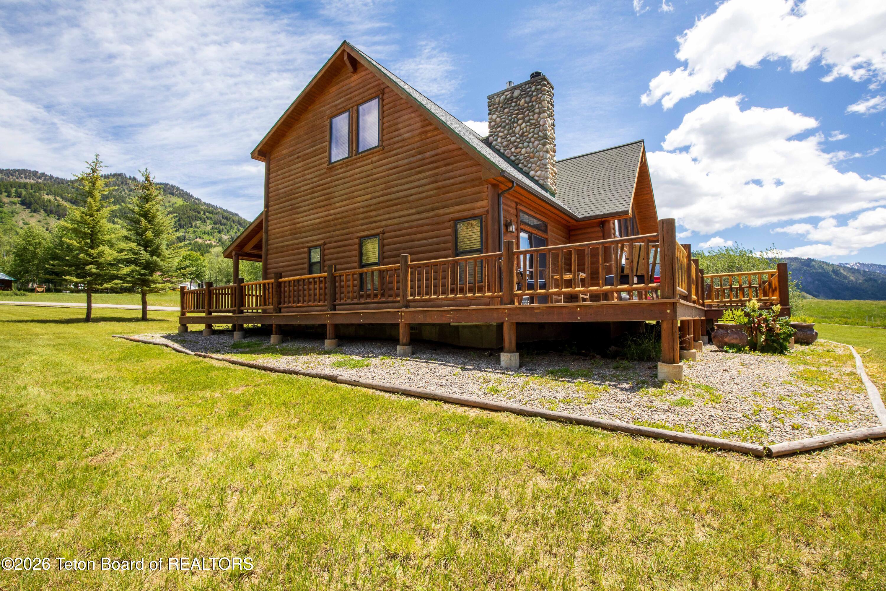 138 W Forest Star Valley Ranch, WY 83127 - Photo 16 of 83 138 W Forest IMG_0872