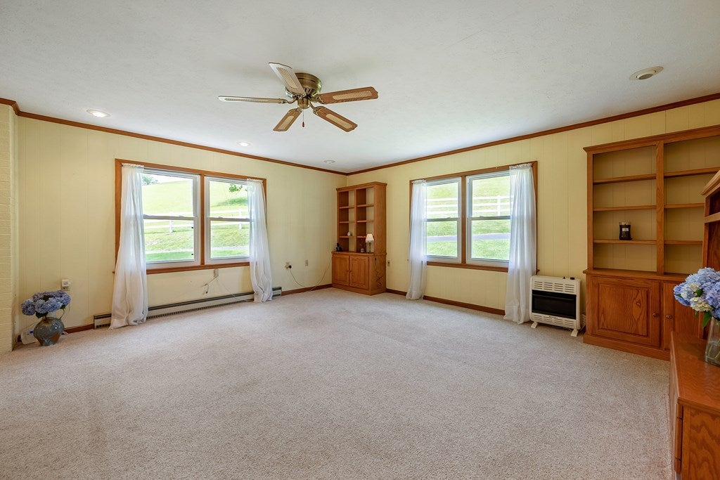 1714 Fort Chiswell Road Max Meadows, VA 24360 - Photo 19 of 100 Gallery Image 19