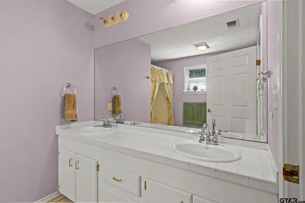 $599,000 | 1227 County Road 3327, Omaha, TX 75571