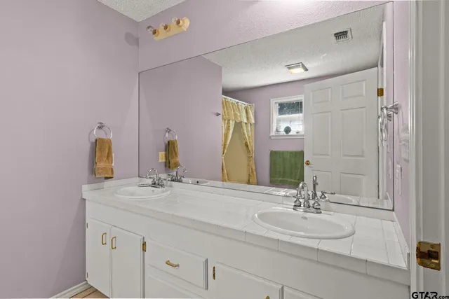 $599,000 | 1227 County Road 3327, Omaha, TX 75571