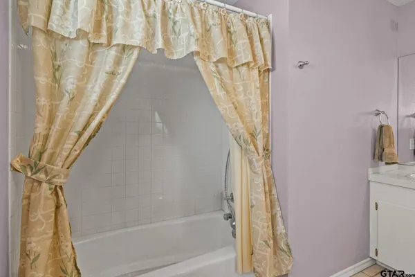 $599,000 | 1227 County Road 3327, Omaha, TX 75571