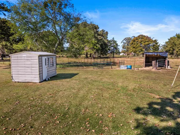 $599,000 | 1227 County Road 3327, Omaha, TX 75571