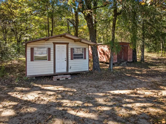 $599,000 | 1227 County Road 3327, Omaha, TX 75571