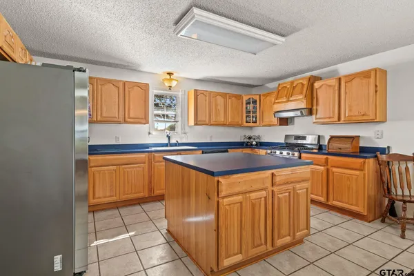 $599,000 | 1227 County Road 3327, Omaha, TX 75571