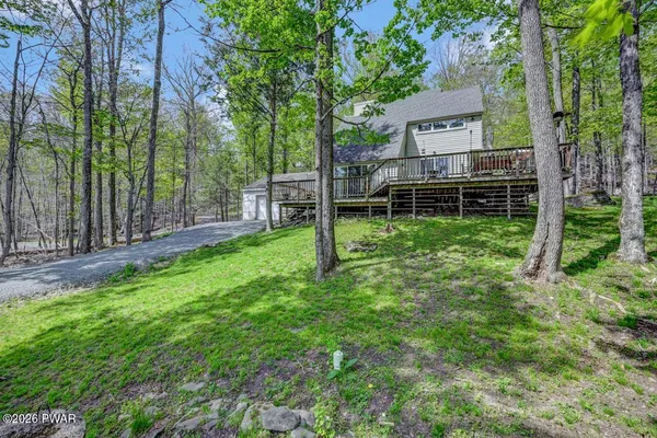 $316,000 | 103 Orchard Lane, Greentown, PA 18426