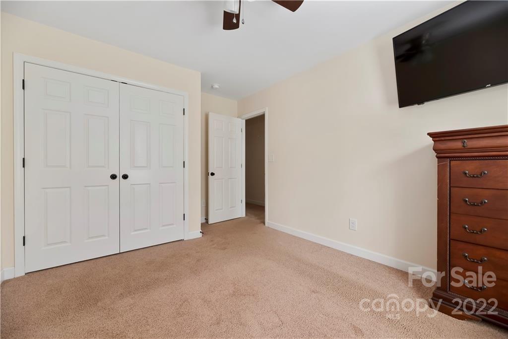 2805 Hart Road Charlotte, NC 28214 - Photo 20 of 45 Gallery Image 20
