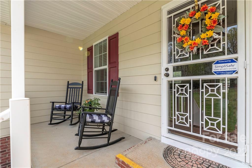 2805 Hart Road Charlotte, NC 28214 - Photo 3 of 45 Gallery Image 3