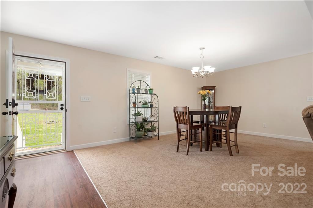 2805 Hart Road Charlotte, NC 28214 - Photo 8 of 45 Gallery Image 8