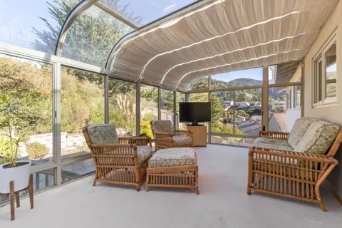$1,398,000 | 1020 Everglades Drive, Pacifica, CA 94044