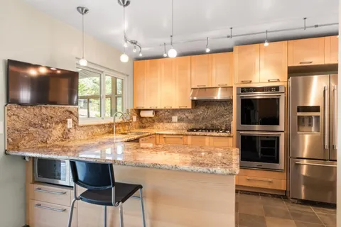 $1,398,000 | 1020 Everglades Drive, Pacifica, CA 94044